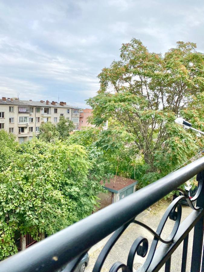 Cozy Studio Next To State Opera With Work Space Stara Zagora Exteriör bild